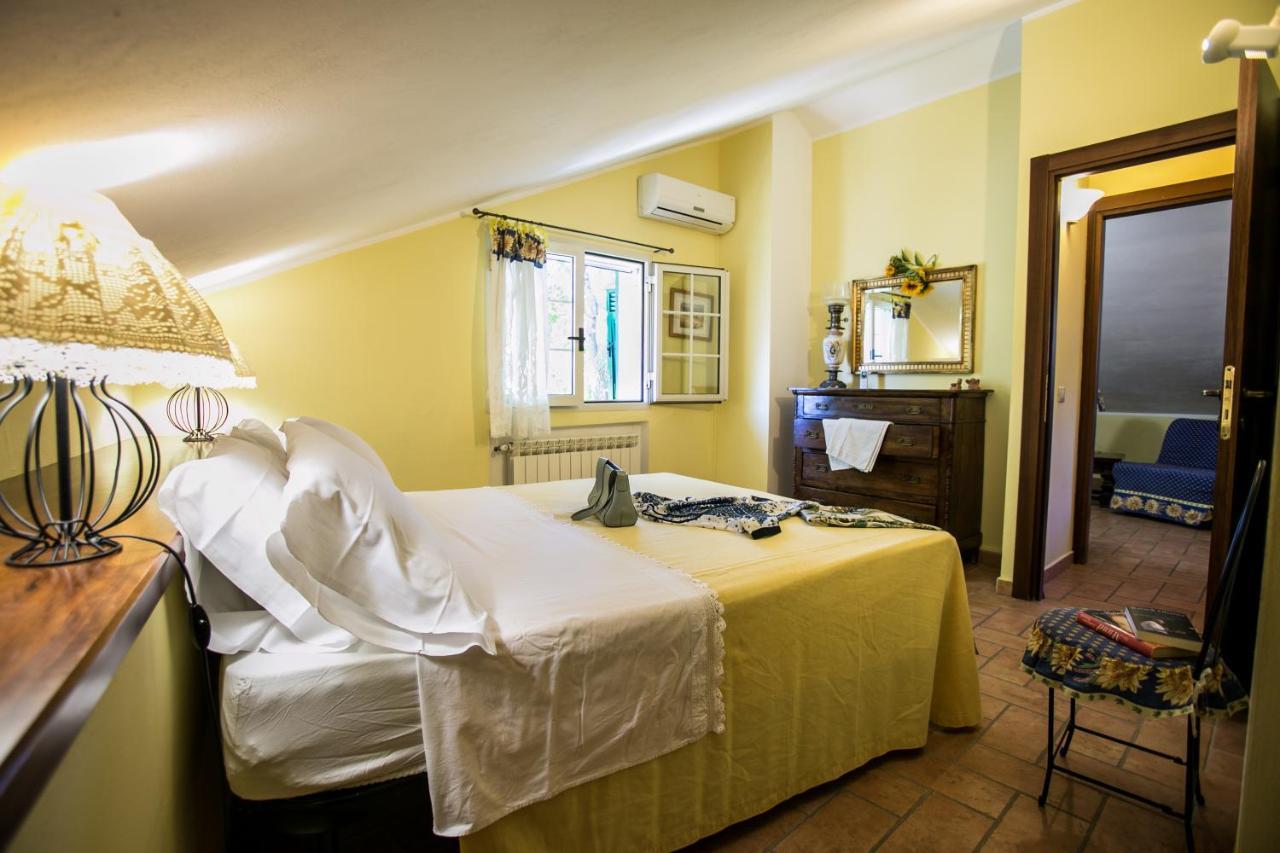 Le Raganelle Hotell Oneglia Eksteriør bilde