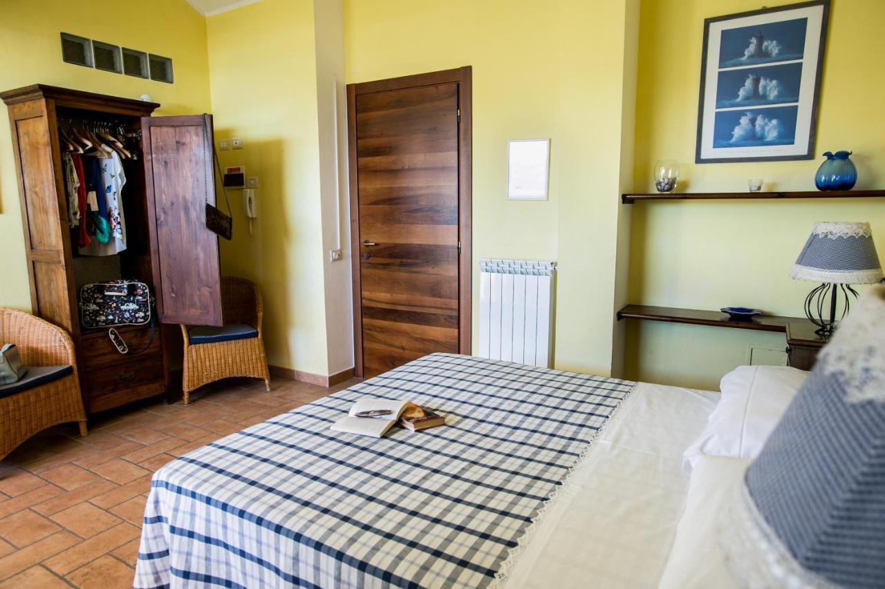 Le Raganelle Hotell Oneglia Eksteriør bilde