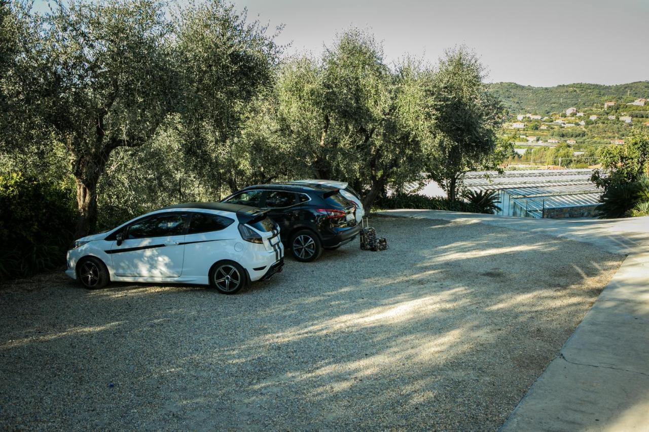 Le Raganelle Hotell Oneglia Eksteriør bilde