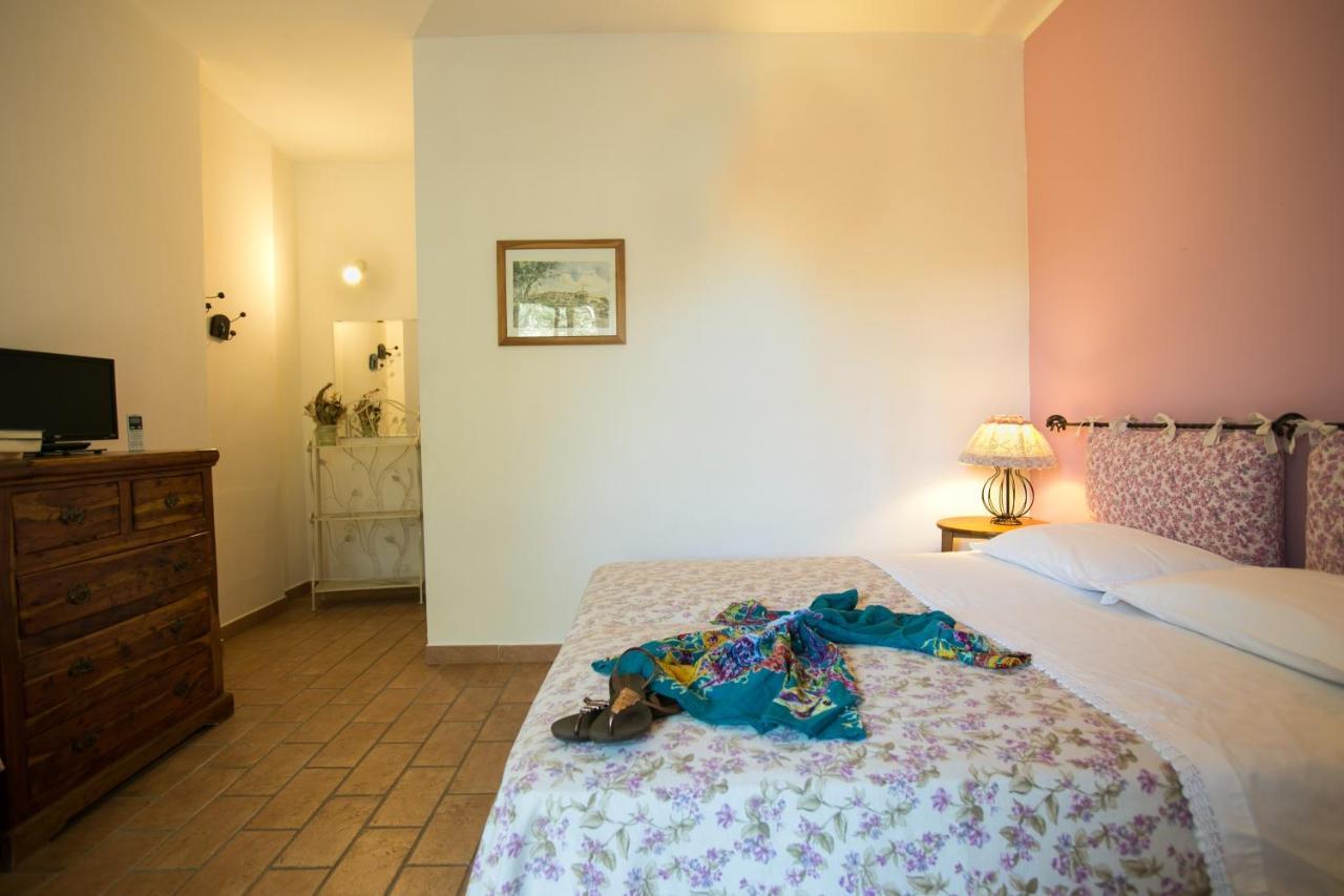 Le Raganelle Hotell Oneglia Eksteriør bilde