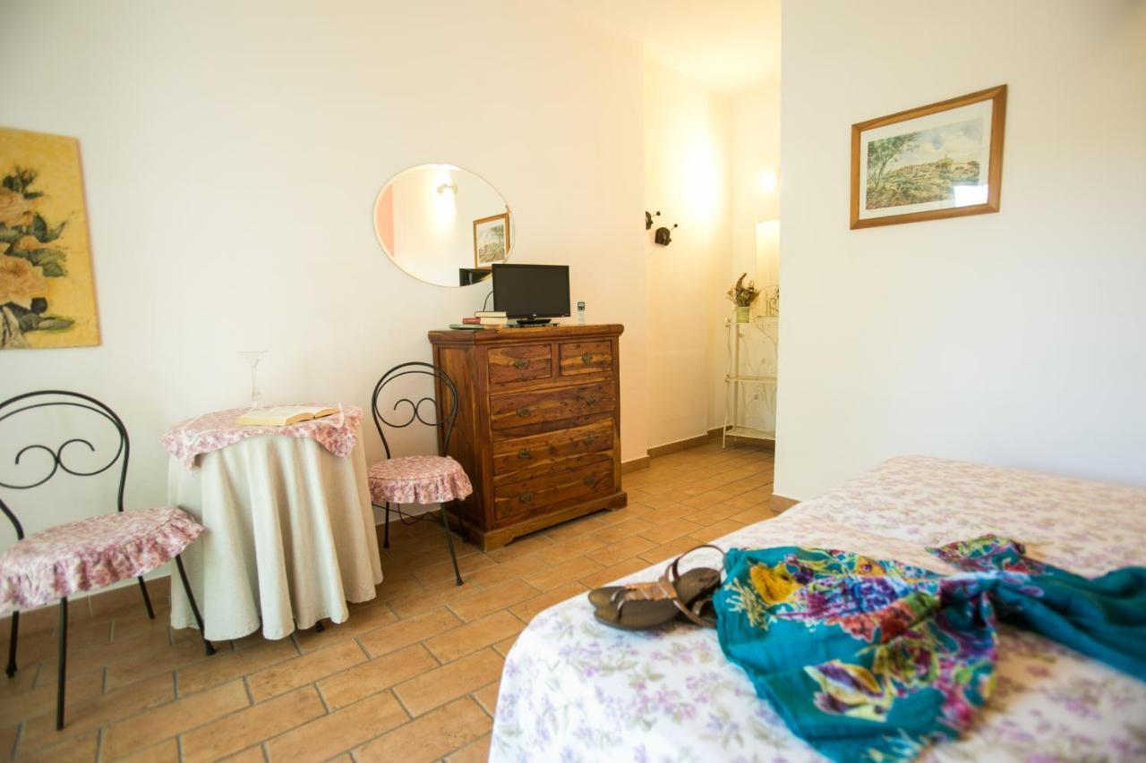 Le Raganelle Hotell Oneglia Eksteriør bilde